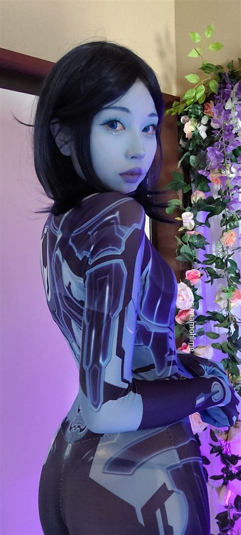 This is still the best Cortana cosplay Ive ever seen...